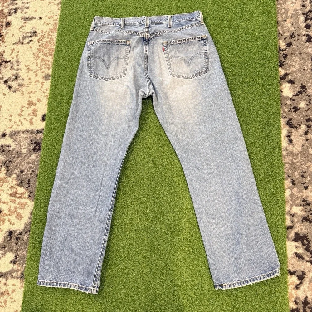 Vintage Levi's 501 Light Wash Jeans W38 L32 - Factory 589 (Colombia)